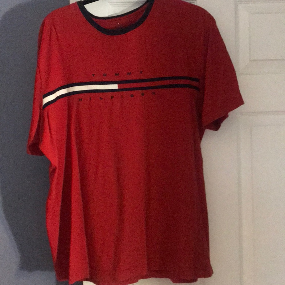 Tommy Hilifger brand long tee - Picture 3 of 4
